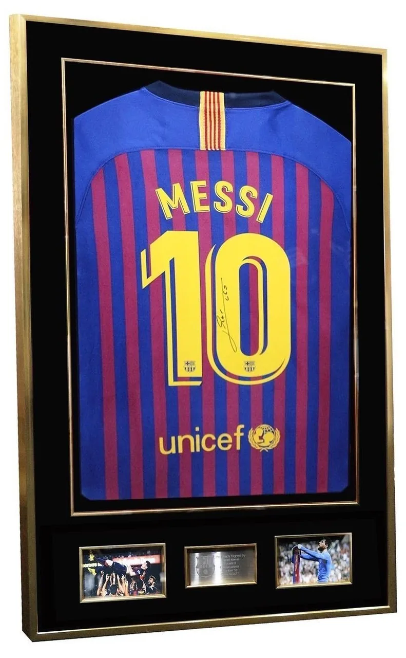Lionel Messi — signed Barcelona shirt (2018/19) — ของสะสมพร้อมลายเซ็นของแท้ในกรอบ